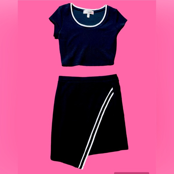Derek Heart Dresses & Skirts - 2pc Matching Set Varsity Crop Top & Skirt Stripe Pattern